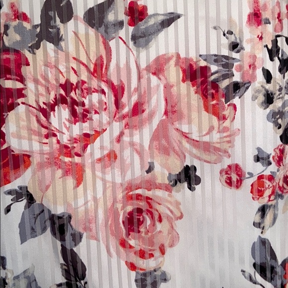 🌸EUC flowy summer tank top - Picture 2 of 4